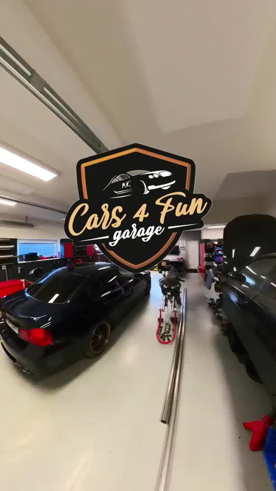 Nahlédněte do Cars4fun Garage